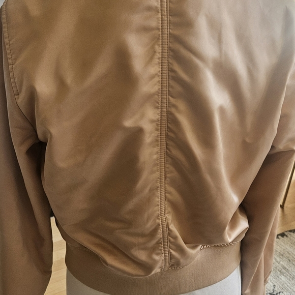 H&M Bomber Jacket Full Front Zip Women's 6/Medium Blush Pink Satin Comfortable - Picture 6 of 6